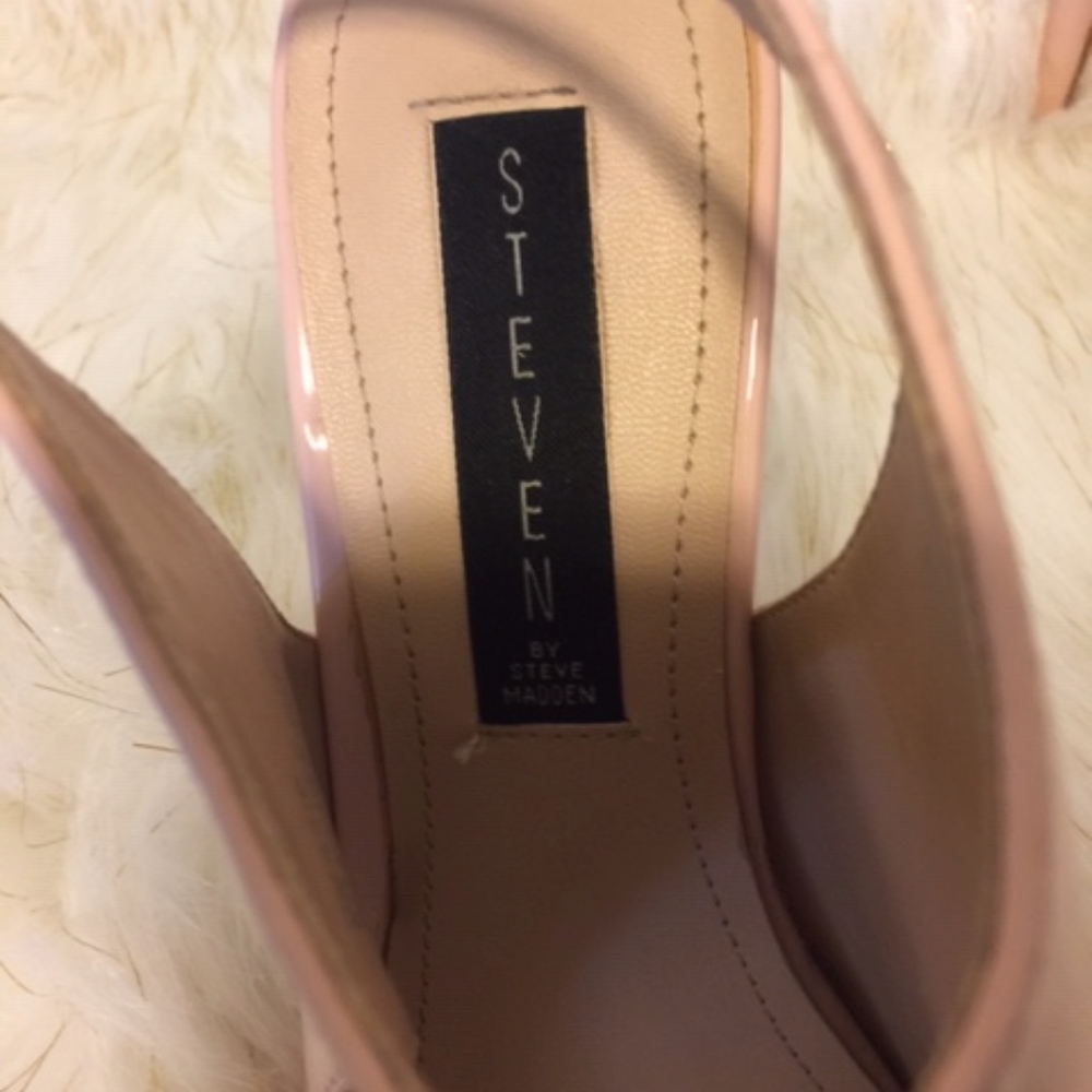 Steven By Steve Madden Pointed Toe Heel - image 4